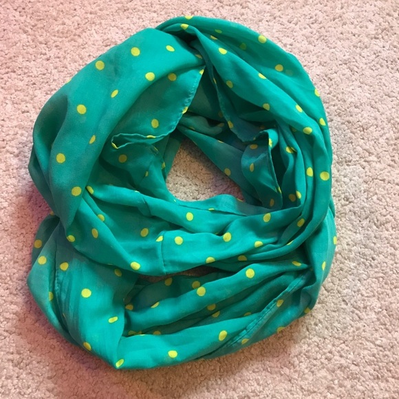 aerie Accessories - NWOT Aerie Pattern Infinity Scarf